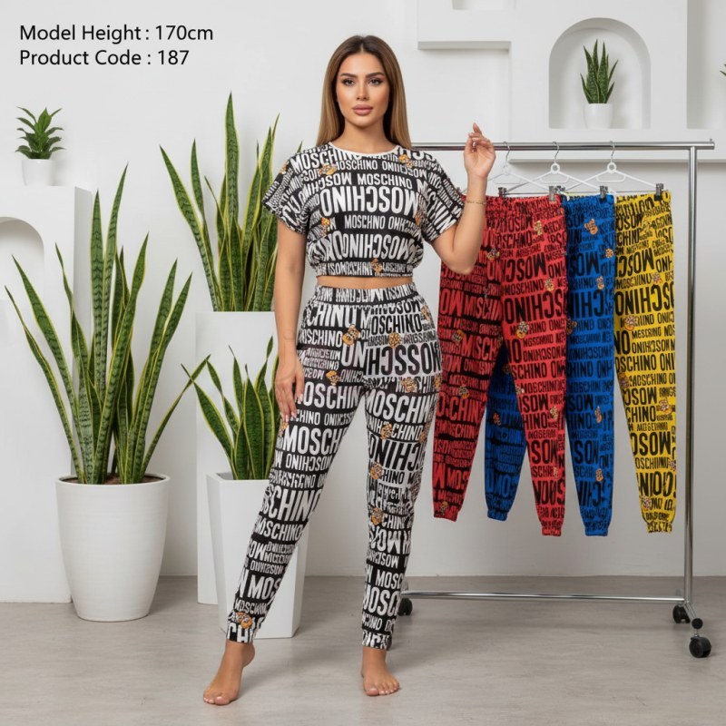 نیم تنه و شلوار اسپرت زنانه و دخترانه طرحدار 2 نیم تنه و شلوار اسپرت زنانه و دخترانه طرحدار - Image 2