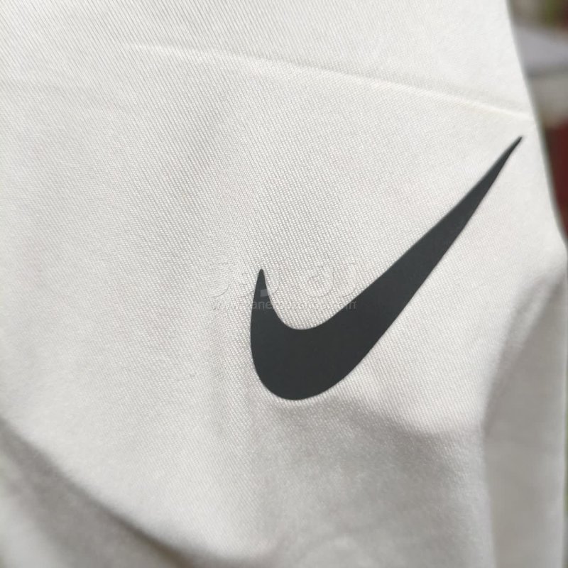 کراپ ورزشی زنانه نایک (nike) آستین کوتاه 6 کراپ ورزشی زنانه نایک (nike) آستین کوتاه - Image 6