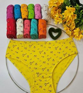 شورت زنانه نخی لیفه ای گلدار 20 74 شورت زنانه نخی لیفه ای طرح دار ایکس لارج XL نارنجی تیره شورت زنانه نخی لیفه ای گلدار