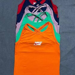 تاپ زنانه پشت قهرمانی آدیداس