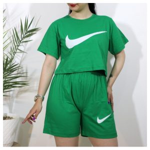 ست کراپ و شورتک طرح نایک (Nike) 14 زمردی 8 768x767 1 ست کراپ و شورتک طرح نایک (Nike)