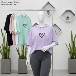 تیشرت باکسی کلاهدار طرح قلب
