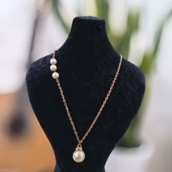 گردنبند زنجیر دیپلمات برنزی با رینگ نگین‌دار و مروارید؛ استایل وینتیج و مجلسی