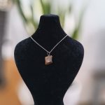 گردنبند سنگ چشم ببر با زنجیر استیل نقره ای رنگ ثابت 34 855 گردنبند سنگ چشم ببر با زنجیر استیل نقره ای رنگ ثابت