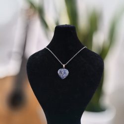 گردنبند سنگ سلستین آبی سیر با زنجیر استیل نقره ای رنگ ثابت