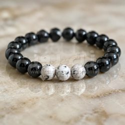 دستبند سنگ اونیکس براق و رودونیت با کش نامرئی